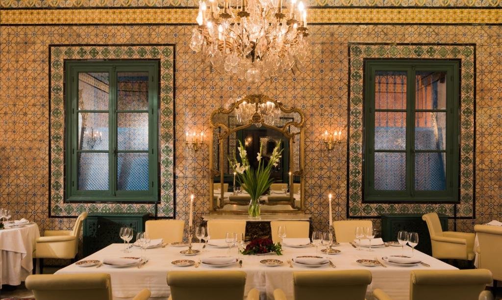 Réussir grâce aux avis positifs : comment les restaurants en Tunisie boostent leur notoriété… et pourquoi Tunavis est l’allié idéal